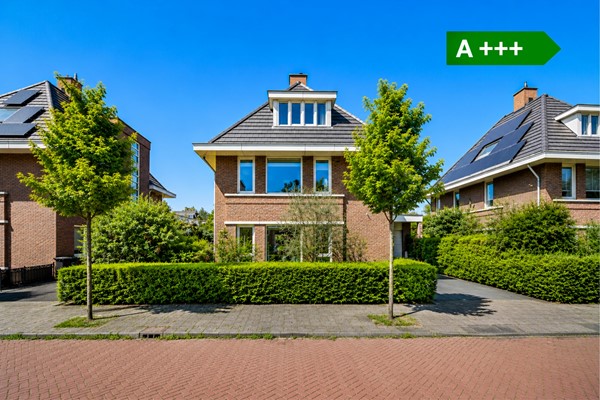 Enjoying space and comfort in a detached A+++ villa